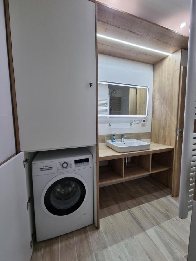 Apartman Nerudovka D 104, Finska Sauna, Garazove Stani Loučná pod Klínovcem Dış mekan fotoğraf